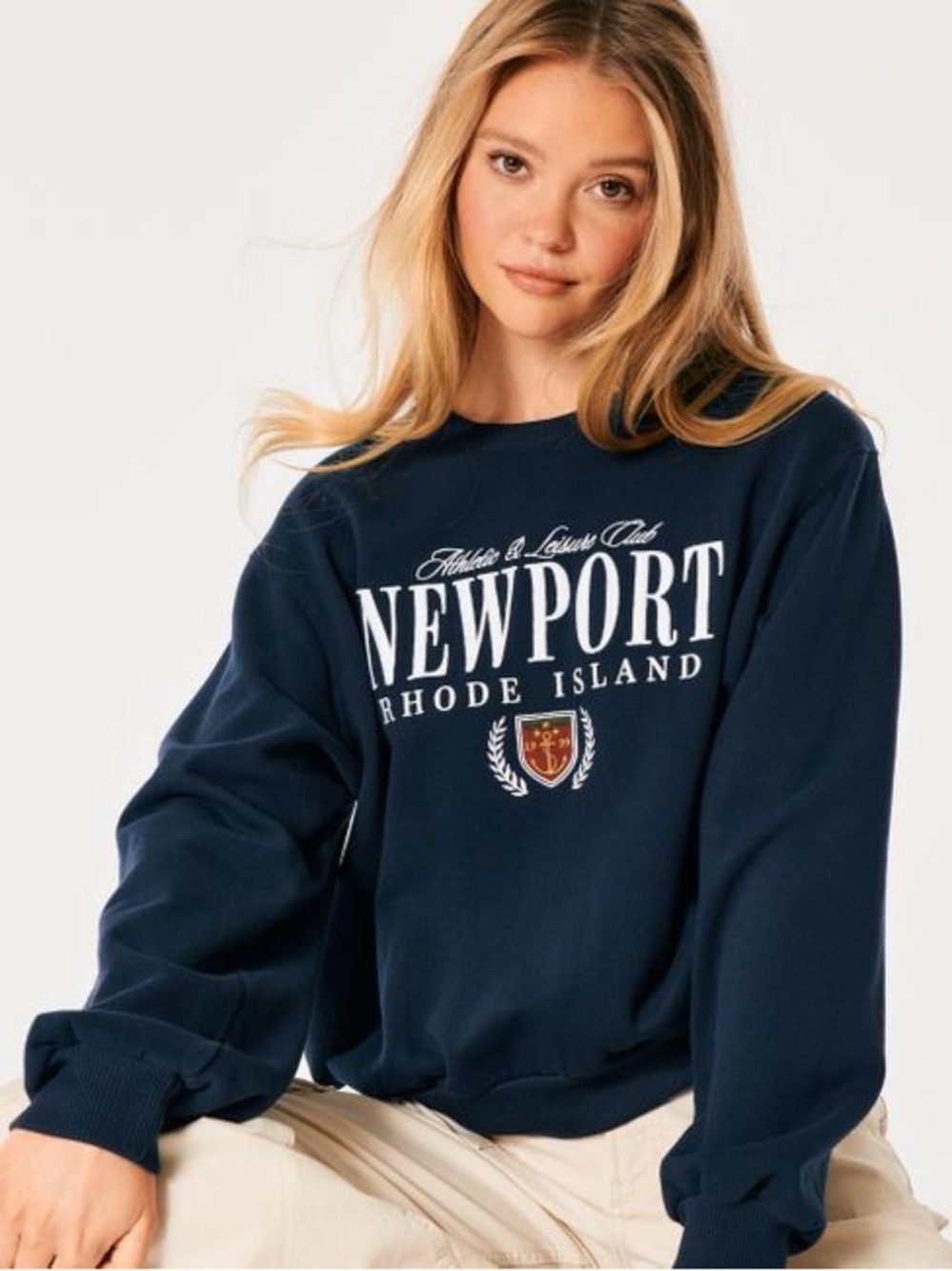 Hollister Oversized NEWPORT Rhode Island Crewneck Sweatshirt Medium Navy Blue